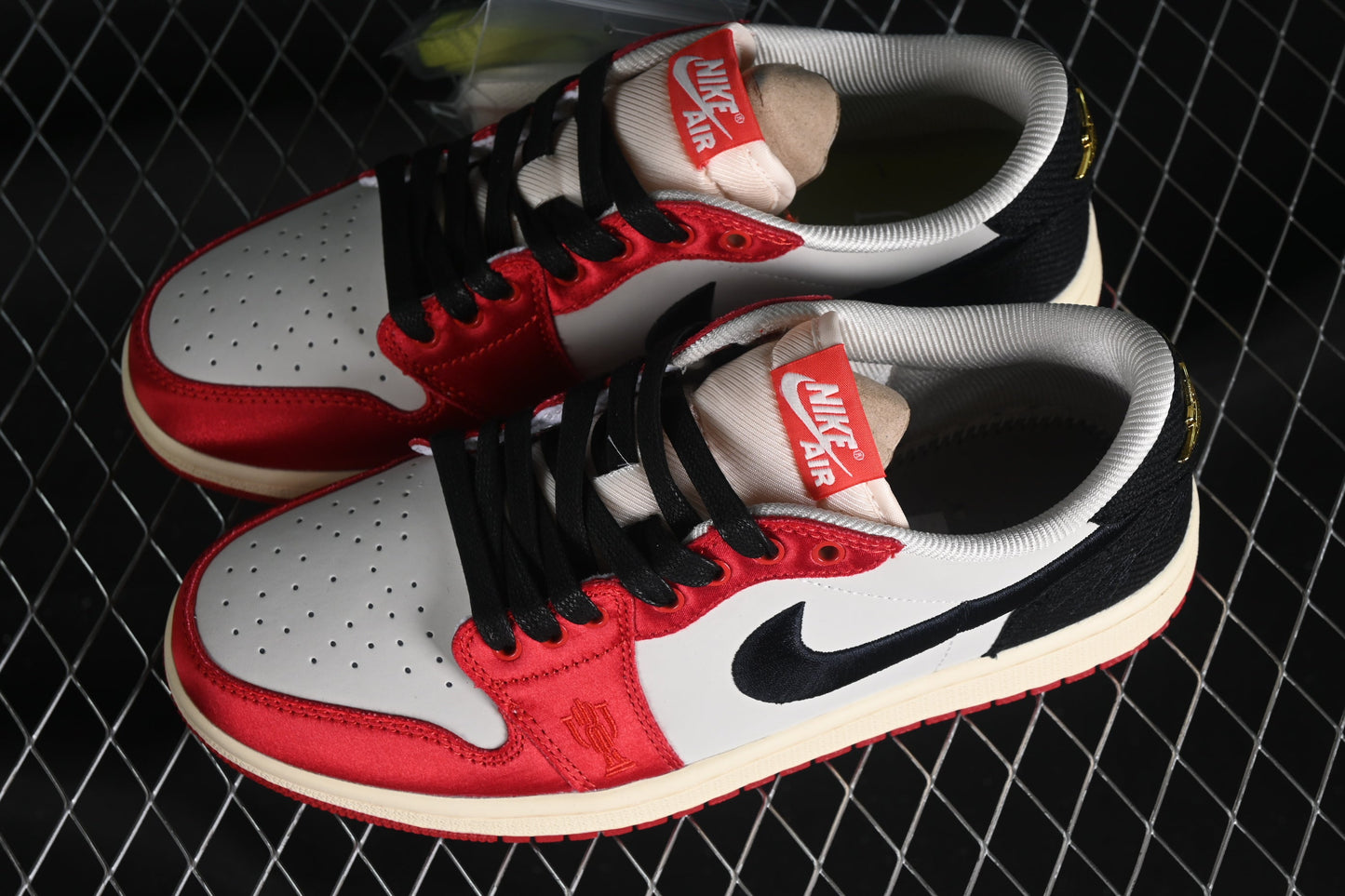 Air Jordan 1 AJ1 Low x Trophy Room – Varsity Red