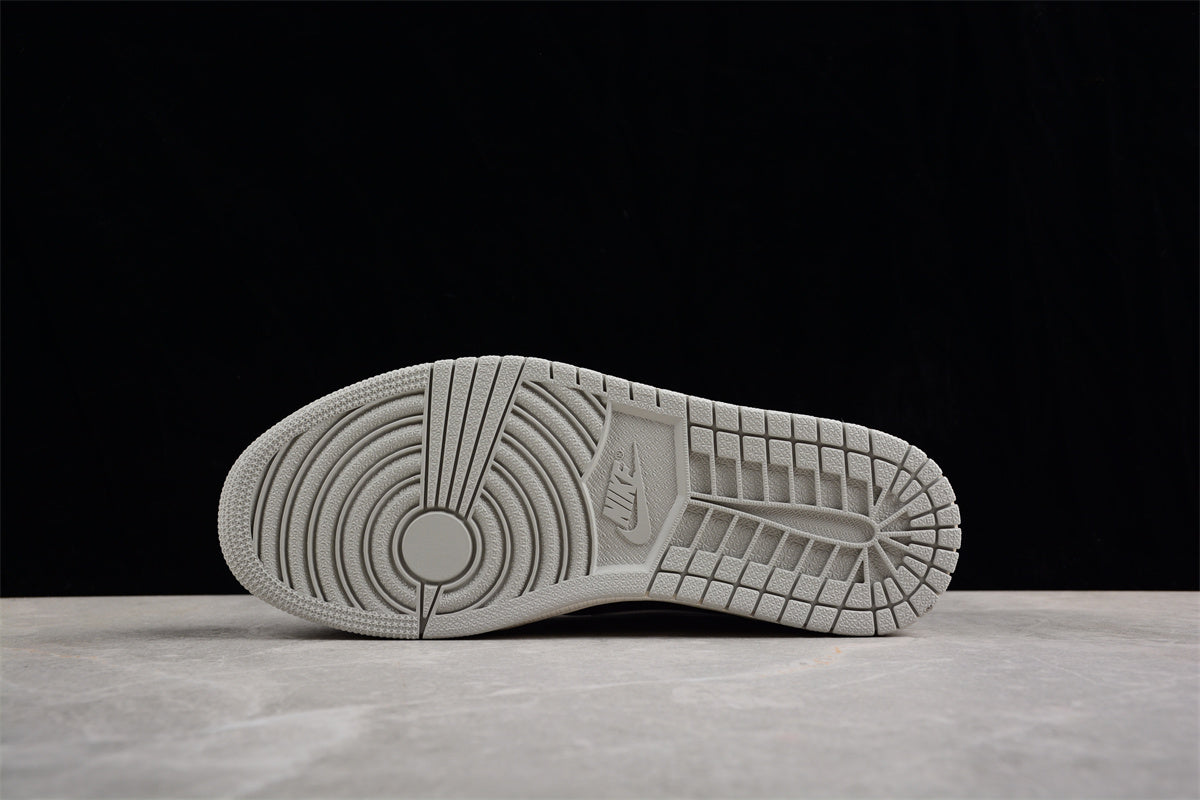 Air Jordan 1 AJ1 Low – Black Cement
